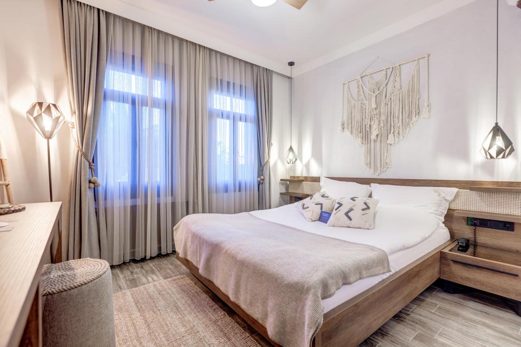 Parna Hotel Cunda Bilik gambar